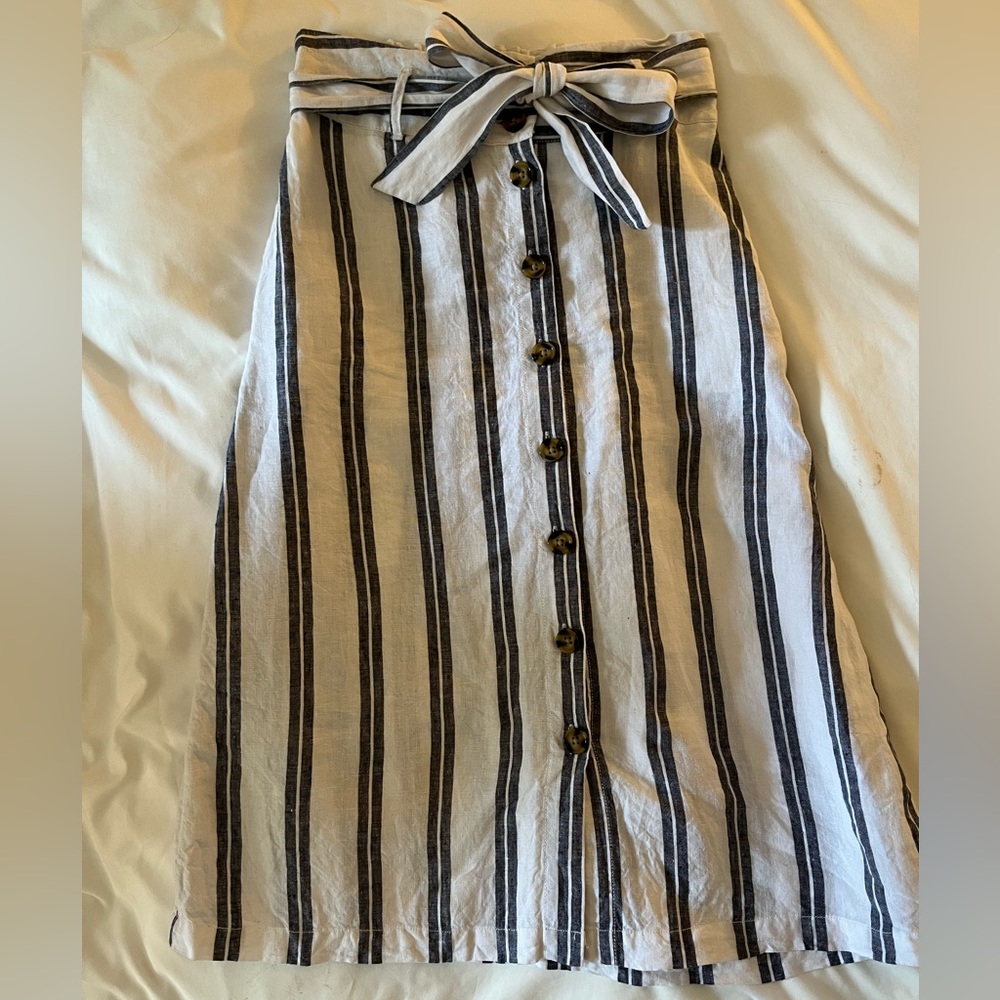 High-waisted Linen Midi Skirt